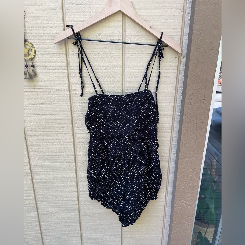 NWT tie strap smocked black polka dot romper